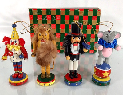 Vtg  Lord & Taylor Wooden Village Circus Nutcracker Christmas Ornaments Set/4