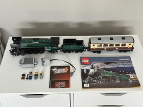 LEGO Advanced Models: Emerald Night (10194) with Power Functions READ 
