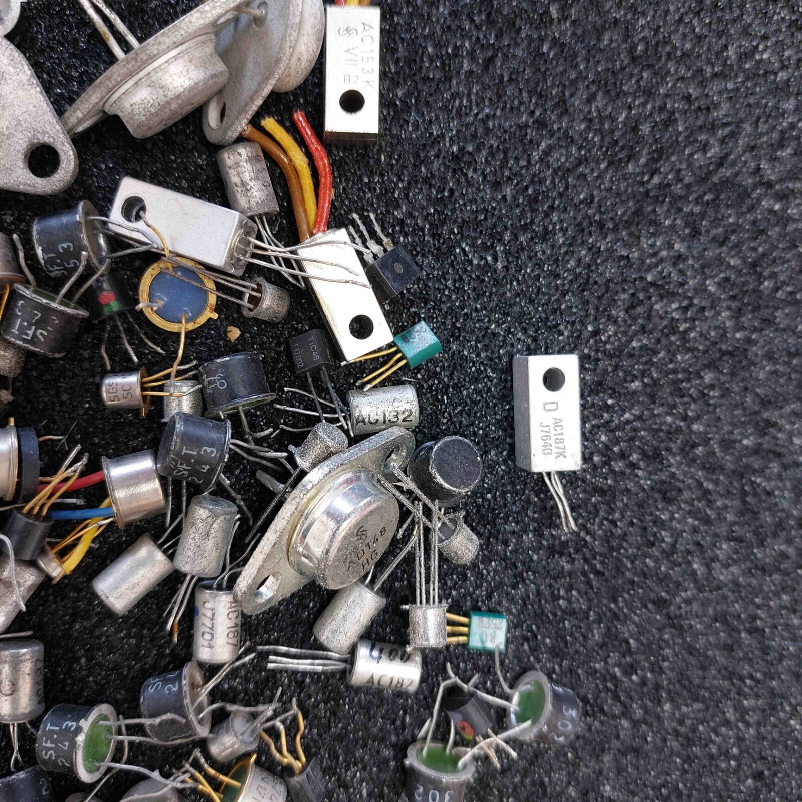 Lot d'environ 50 transistors d'occasion germanium et silicium (M18A) eBay