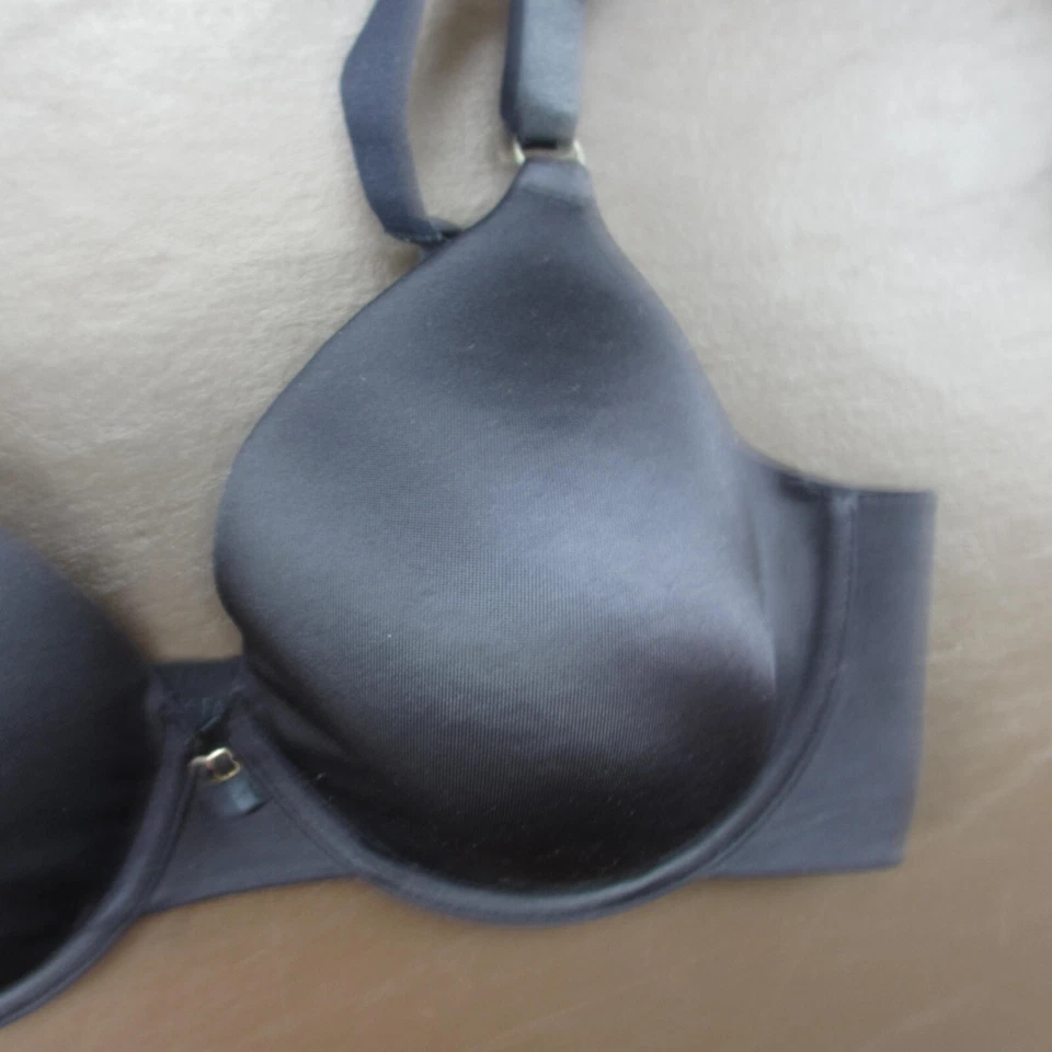 Sujetador Vanity Fair Talla 36C Negro Acolchado Con Aros Cierre Ajustable Espalda Foto 4 de 4