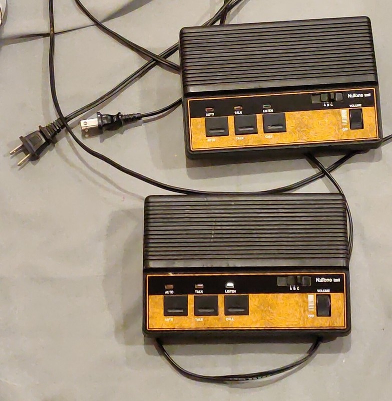 Set of TWO Nutone Scovil 3 channel FM WIreless Intercoms IM-110 Tested - READ