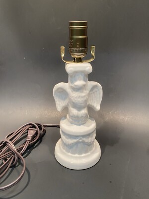 Vintage Ceramic Eagle Lamp *rewired* 
