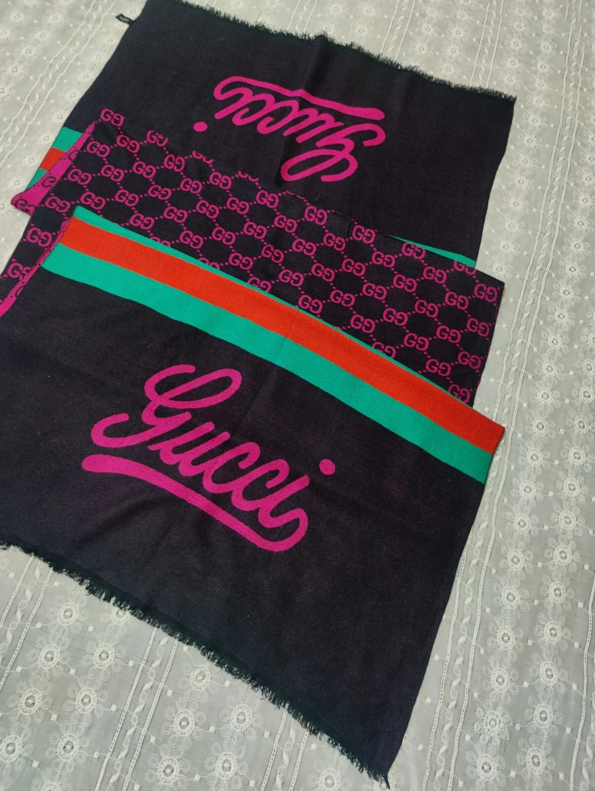 Gucci écharpe châle étole multicolore Gucci GG logo seta soie silencieux unisexe
