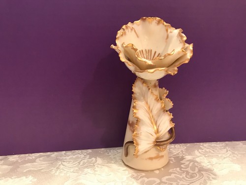 RARE CARLSBAD Australia Porcelain BUD VASE Gold rimmed Flower & Leaf AS IS - Picture 6 of 12