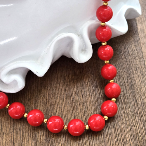 Vintage Gold Tone & Red Beaded Necklace and Tear Drop Pierced Earrings. - Picture 6 of 10