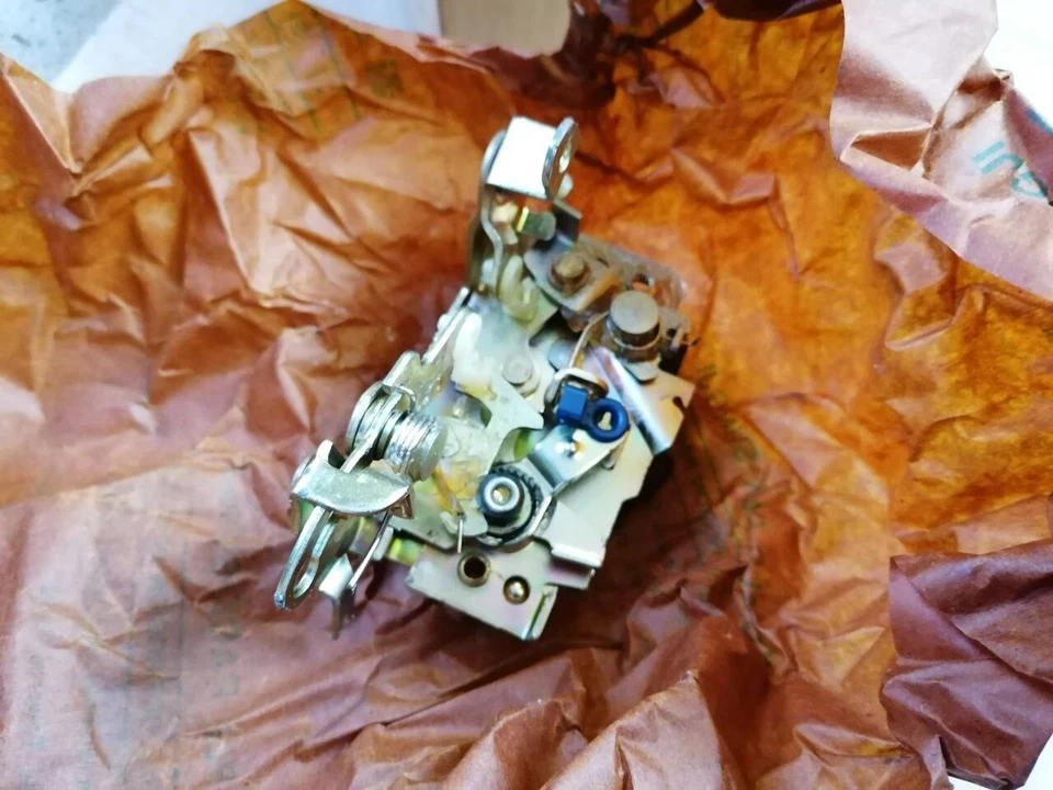 Daewoo 96209648 - Türschloss hinten Links NEU OVP Original Lagerware Espero 0000 - Immagine 2 di 3