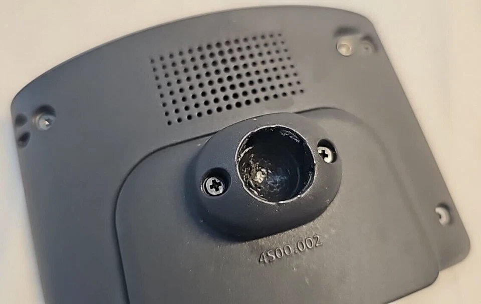 TomTom One XL Portable GPS Navigator 4.3" Screen US & Canada Traffic Replacement - Image 4 of 4