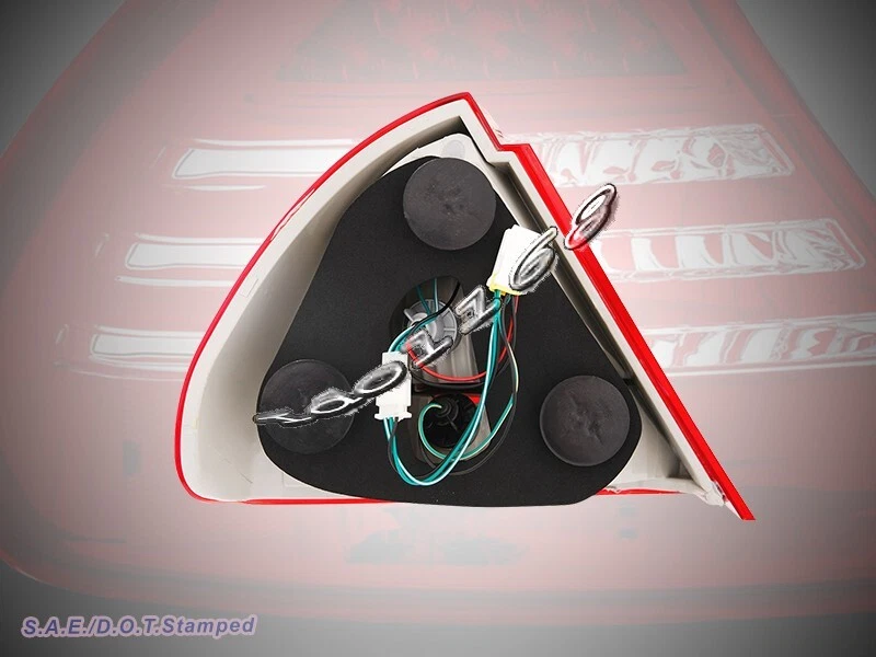 APTO PARA MITSUBISHI MIRAGE 1999-2002 LUCES TRASERAS LED ROJO/CLARO NUEVO PAR Foto 2 de 3