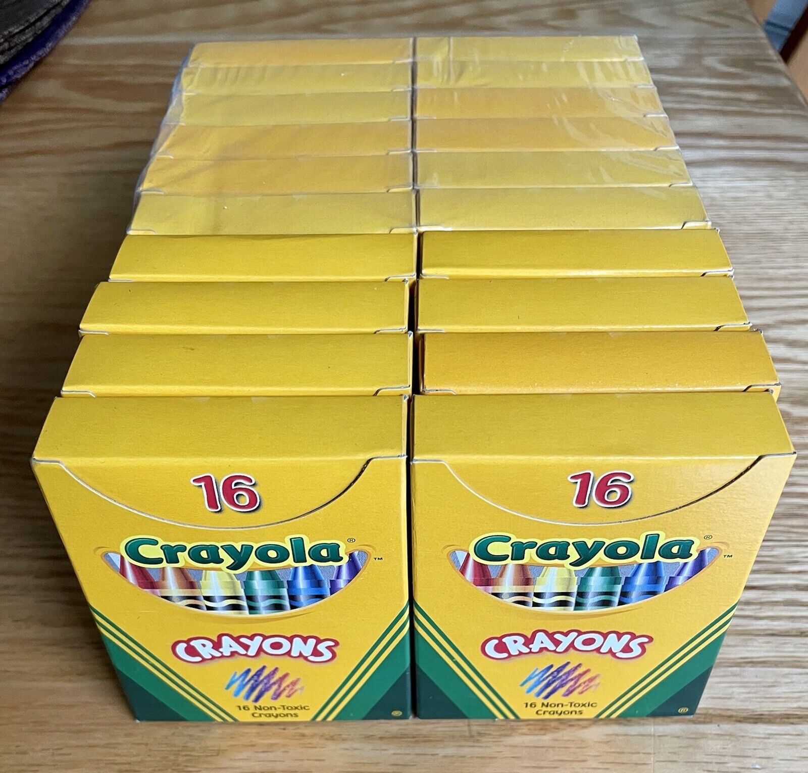 Crayola Crayons ネット限定 Huge Lot 22 Count of 16 Boxes 【待望★】