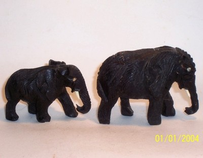 Old 2 ELEPHANTS Hand Carved Ebony Wood Art Sculpture Statue Figurine Vintage VG