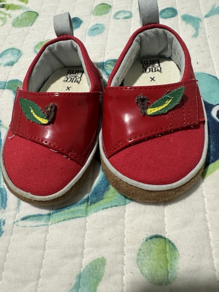 Tom’s Apple Red Infant Crib Shoes (size 3.5) - Image 3 of 3