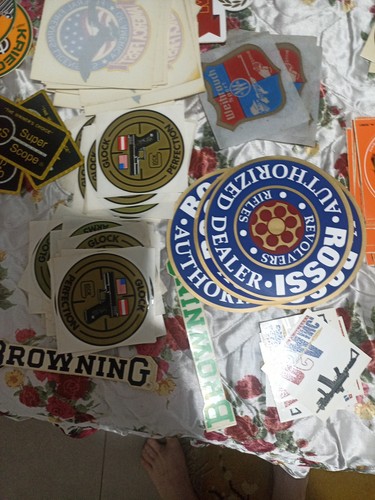 Vintage Original Lot 263 Guns  And Fire Arms  Rifle Pistols Stickers Collection  - Picture 8 of 15