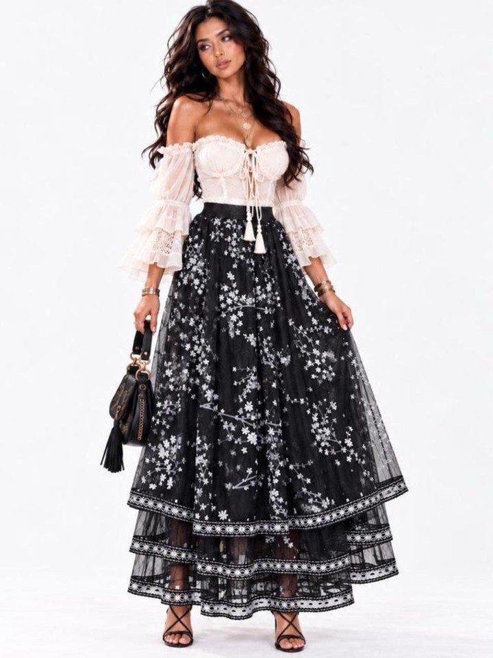 Caroline Morgan Black & White Floral Lace A-Line Midi Skirt Elastic Waist Size 8
