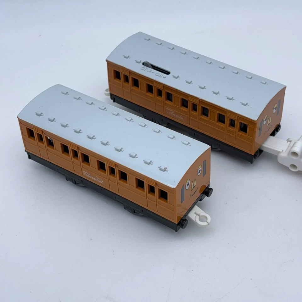 Thomas & Friends Trackmaster Steam Along Thomas Works Train 2005 Annie Clarabel Foto 4 de 4