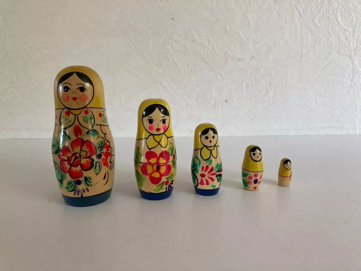 MATRIOCHKA PEINTE - SAPIN DE NOEL PEINT A LA MAIN-KOROLEVA