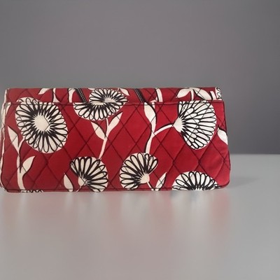 Vera Bradley Travel Passport Wallet Deco Daisy Pattern Red Black