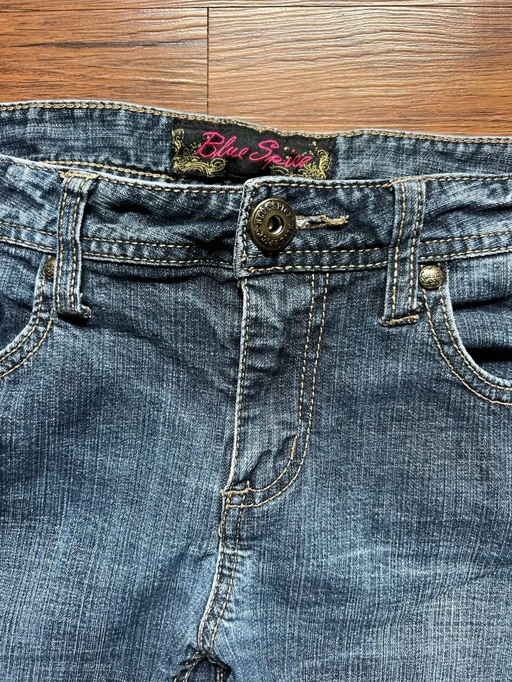 Pantalones Cortos Denim Y2K Años 2000 Corte 7/8 Lavado Oscuro Elastizados Envejecido Grunge Tiro Bajo Foto 3 de 4