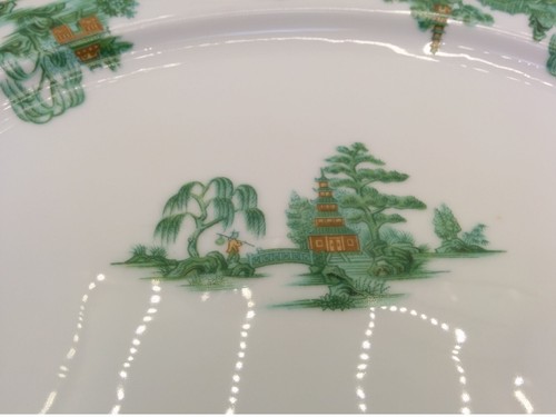 NARUMI FINE CHINA OVAL SERVING PLATTER, GREEN WILLOW-BROWN PAGODA, 9-1/2 x 8-3/4 - Picture 3 of 10