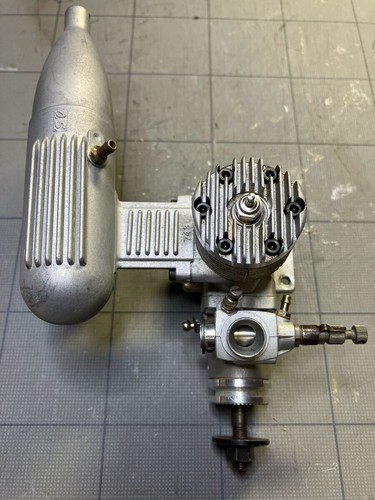 O.S. MAX-45FSR 7.47cc 2-cycle glow engine with muffler, used for R/C airplane - Picture 2 of 6