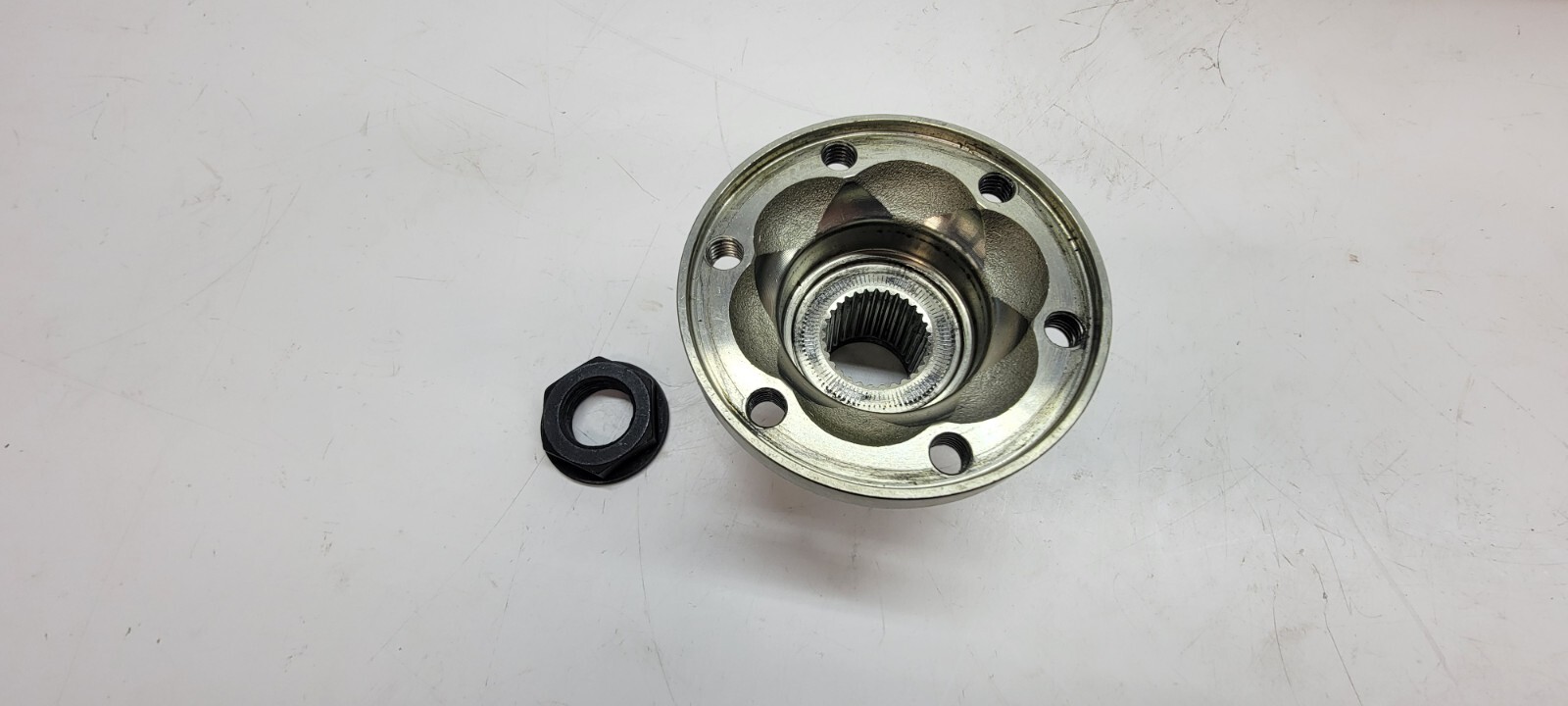 LAMBORGHINI AVENTADOR TRANSMISSION GEARBOX FLANGE TORQUE TUBE MOUNT OEM 0CE31180