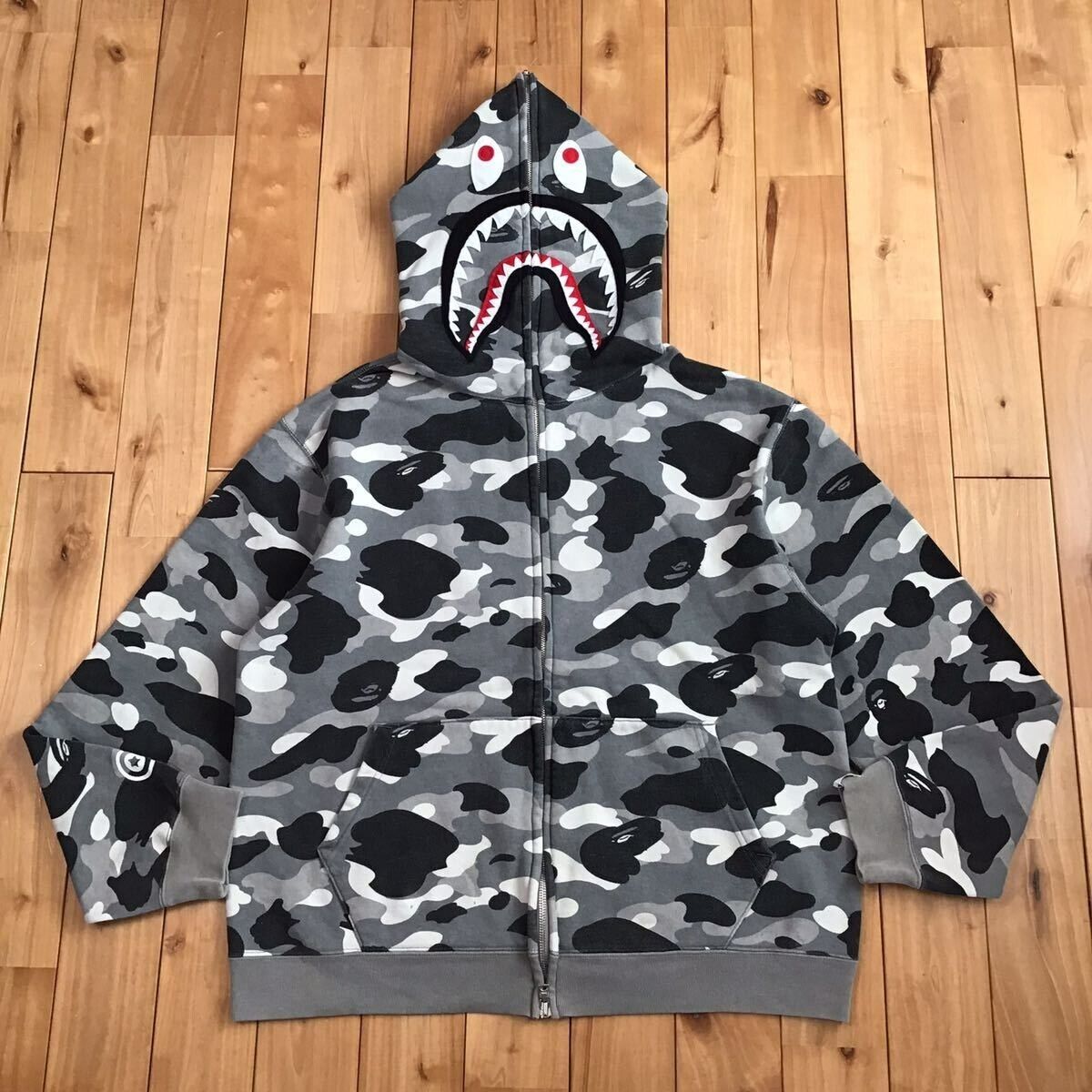 NFS limited BAPE camo Shark full zip hoodie A Bathing Ape NFS limited BAPE camo Shark full zip hoodie A Bathing Ape