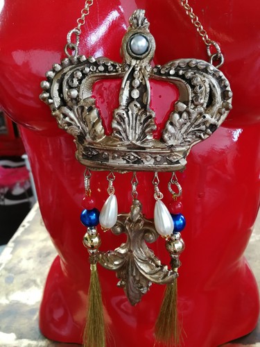 gioiello pendente amuleto collana ciondolo corona reale re regina perle lusso - Imagen 8 de 24