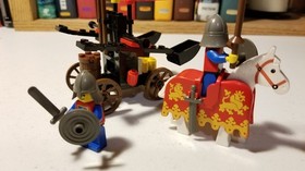 LEGO Castle: Twin-Arm Launcher (6039) 100% complete with instructions