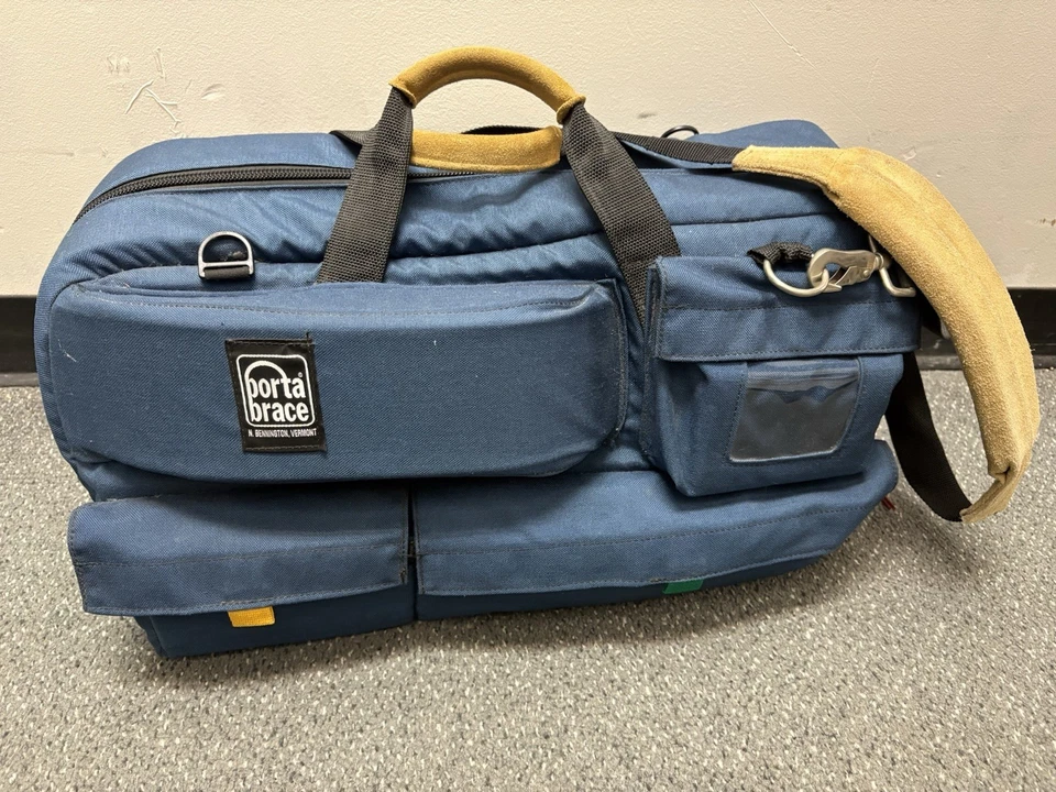 JVC GY-HD100 High Def Pro Mini-DV Camcorder Set W Porta Brace CTC-3 + QSM-E2 - Image 2 of 4