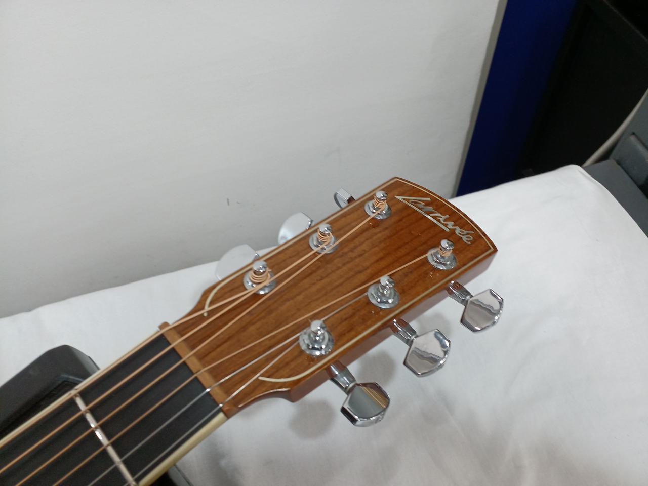 Picture 3 of 16