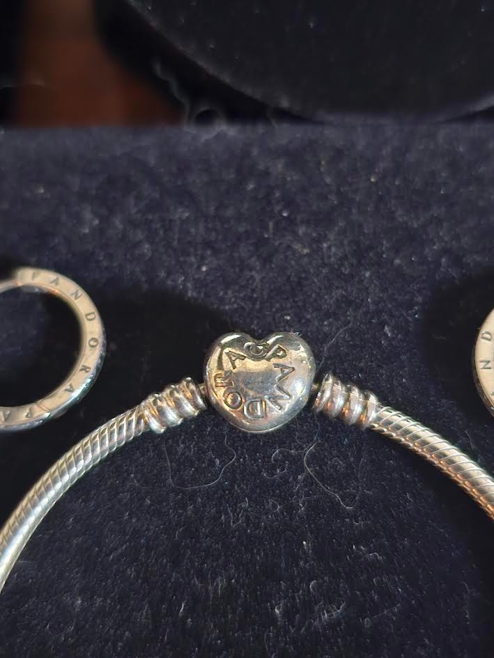 Flawless BEAUTIFUL Pandora Necklace Earrings And Bracelet With Two flawless-beautiful-pandora-necklace-earrings-and-bracelet-with-two