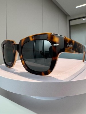 Ray Ban Sunglasses State Street Tortoise Brown RB2186 1292B1 Grey Non-Polarized 