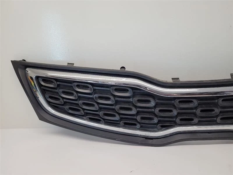 2012-2015 KIA RIO Grille Upper Sedan With Chrome Surround 12-15 863501W010 - Imagem 3 de 4