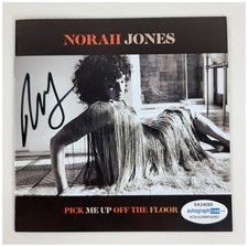 Norah Jones Signed Pick Me Up Off The Floor Cd Cvr LP Album ACOA