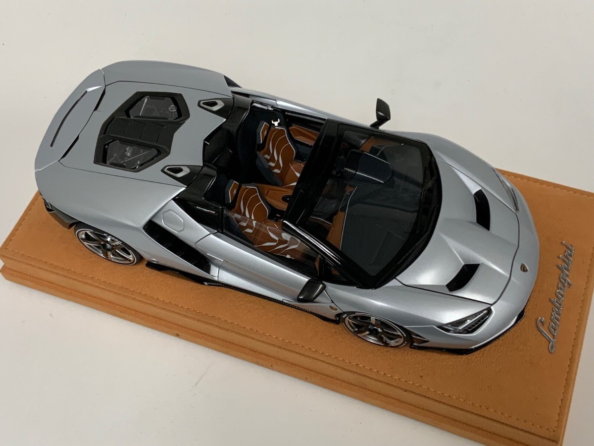 1/18 AutoArt Lamborghini Centenario Roadste Silver 79116