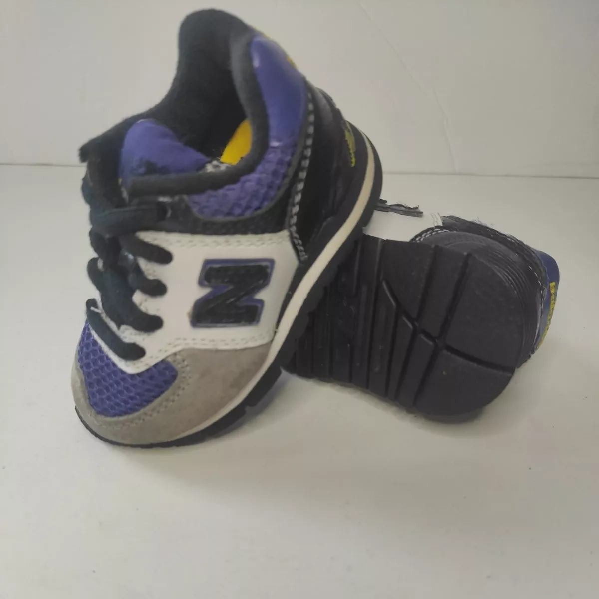 New balance boys size 3 hotsell