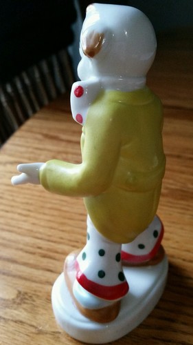 Homco porcelain hand painted clown figurine # 1445 crossed swords - Picture 4 of 4