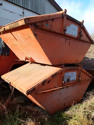 Bauschuttcontainer / Absetzcontainer mit Deckel