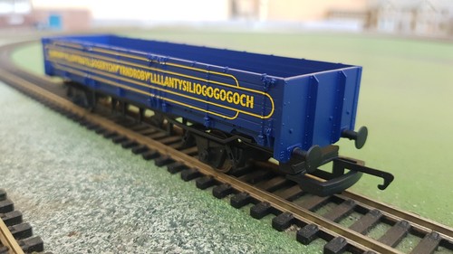 Hornby R6548 Llanfair OAA long wheelbase open wagon, dark blue, boxed - Picture 7 of 11