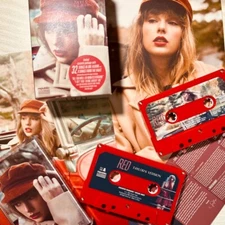Fanmade 32 Songs Taylor Swift Tape Red Taylor's Version Redtv Re-Recording Retro
