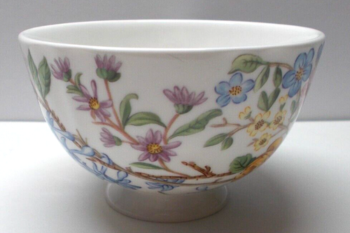Taza de té y platillo Stechcol Gracie Bone China variedad floral por Coastline Imports - Imagen 6 de 10