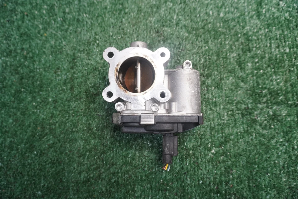 Chevrolet Cruze 2016 1,4 L carrocería del acelerador fabricante original 111 k millas 55565489 Foto 2 de 4