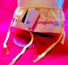 Vintage 1980 s Beige Lace Garter Belt Stocking Suspenders Clip Size O/S