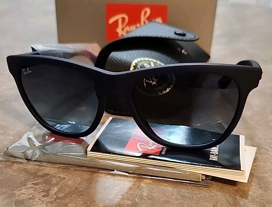 Ray-Ban RB4184 サングラス made in Italy ハワイ購入 Ray-Ban RB4184 サングラス made in Italy ハワイ購入 Ray-Ban