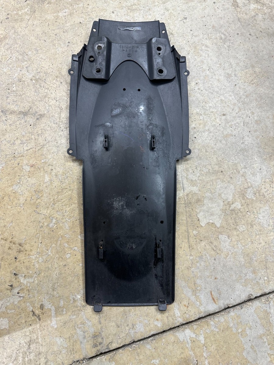 2007-2008 SUZUKI GSXR 1000 OEM REAR UNDER TAIL FAIRING FENDER-USED