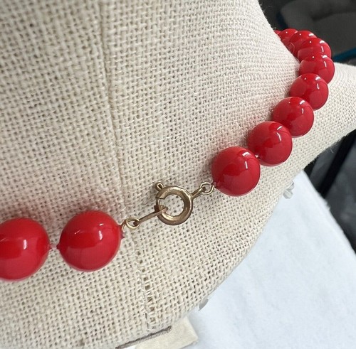 Vintage Plastic Red Beaded Retro 11" Necklace Costume Jewelry Hand Knotted - Picture 3 of 5