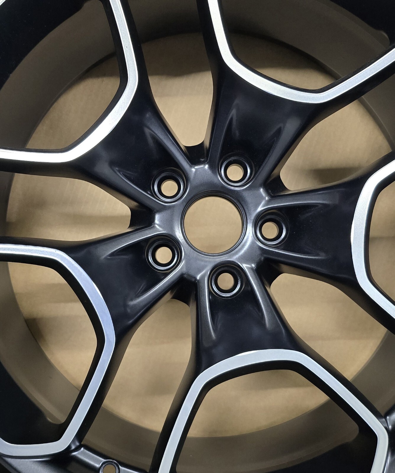 Lamborghini Huracan 20'' Front Diamond Black Wheel Rim 8.5JX20H2 4T0601017AL OEM