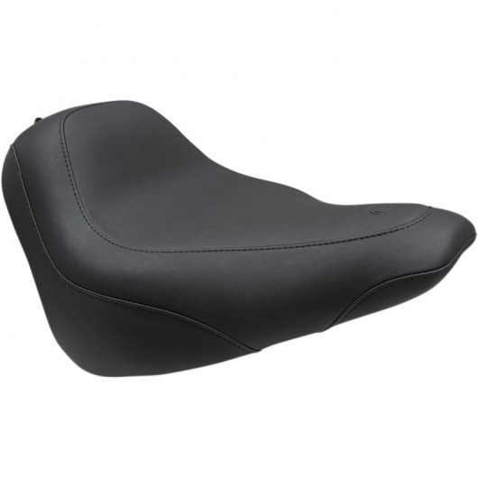 Selle solo Mustang Wide Tripper noir contre le mal de dos en Harley Softail Street Bob