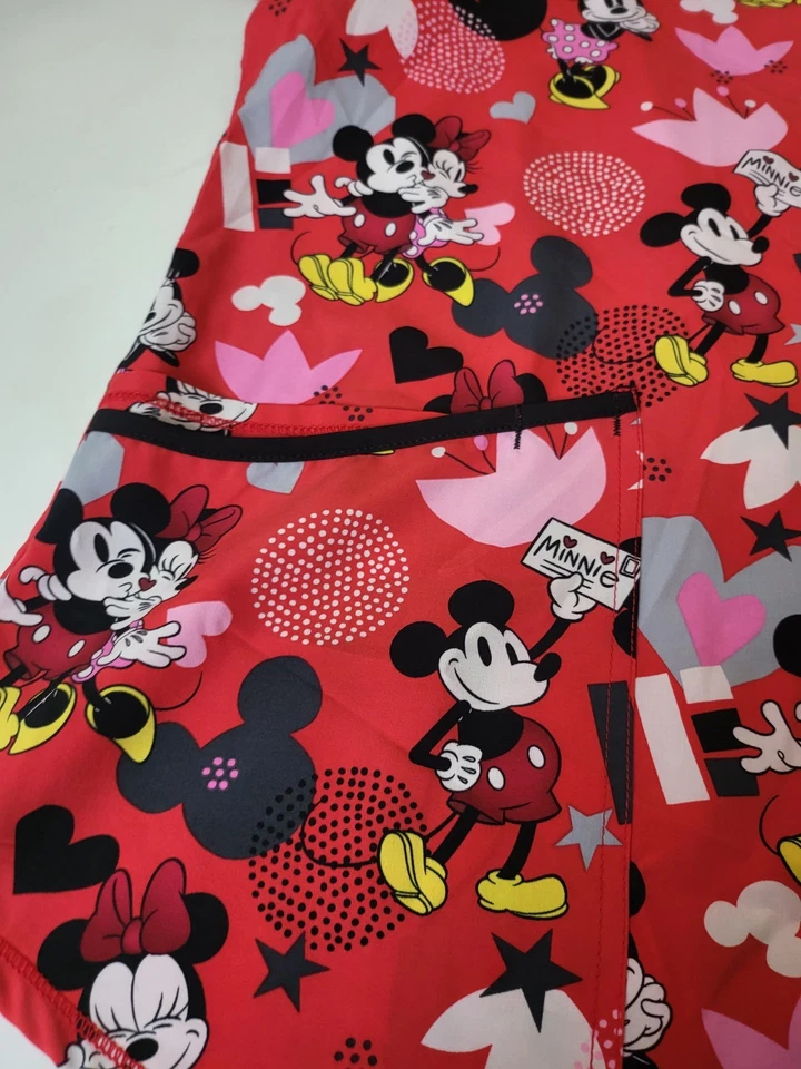 Scrub Top size 3X Red Mickey & Minnie Mouse Disney   Medical Dental Surgical - Image 2 of 4
