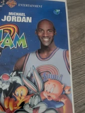 Space Jam VHS 1996 Clamshell Michael Jordan Bugs Bunny Nice