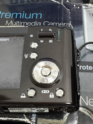 Samsung NV4 Ultracompact Digital Camera Portable media, GC Boxed + Charger - Picture 10 of 13